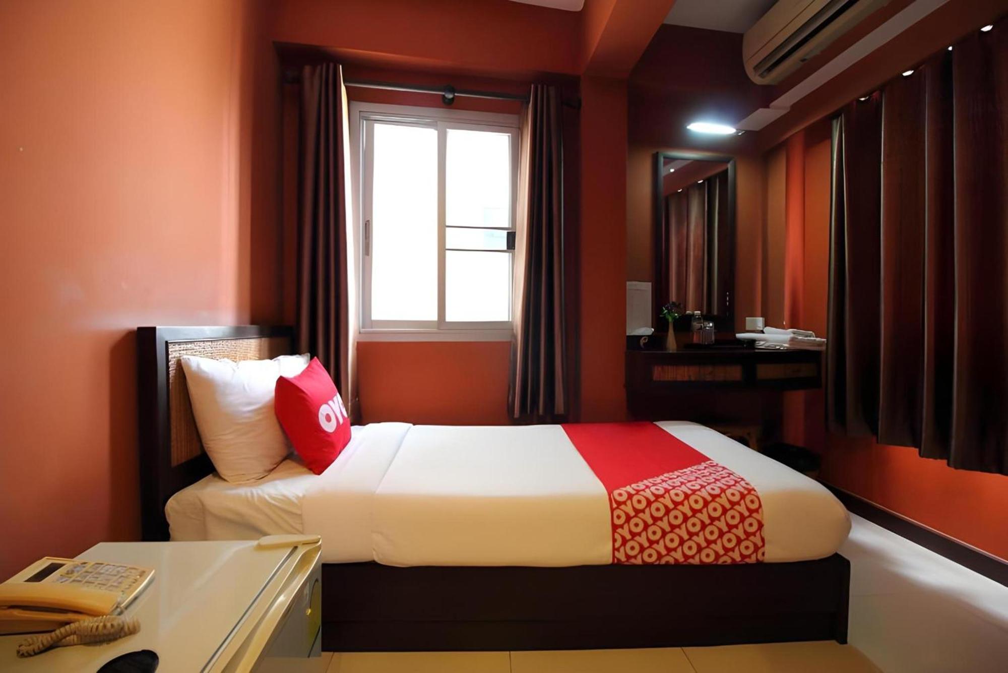 Pannee Lodge Khaosan - Sha Plus Бангкок Экстерьер фото